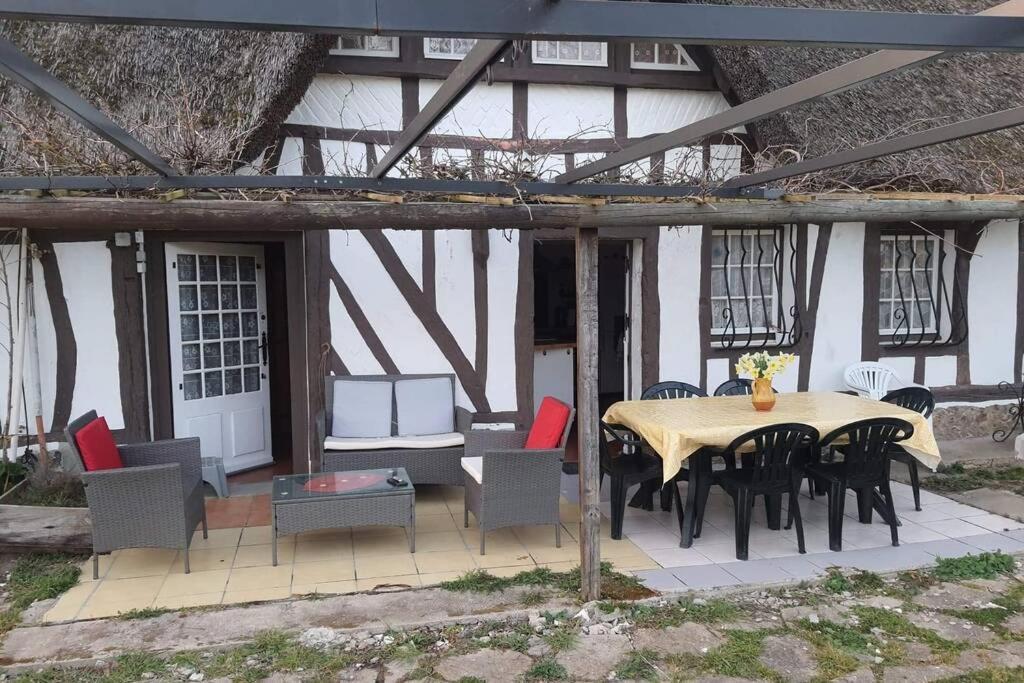Chaumiere Du Chateau D'O Et Sa Mini Ferme ,Gite 21Couchages Goupil-Othon Экстерьер фото